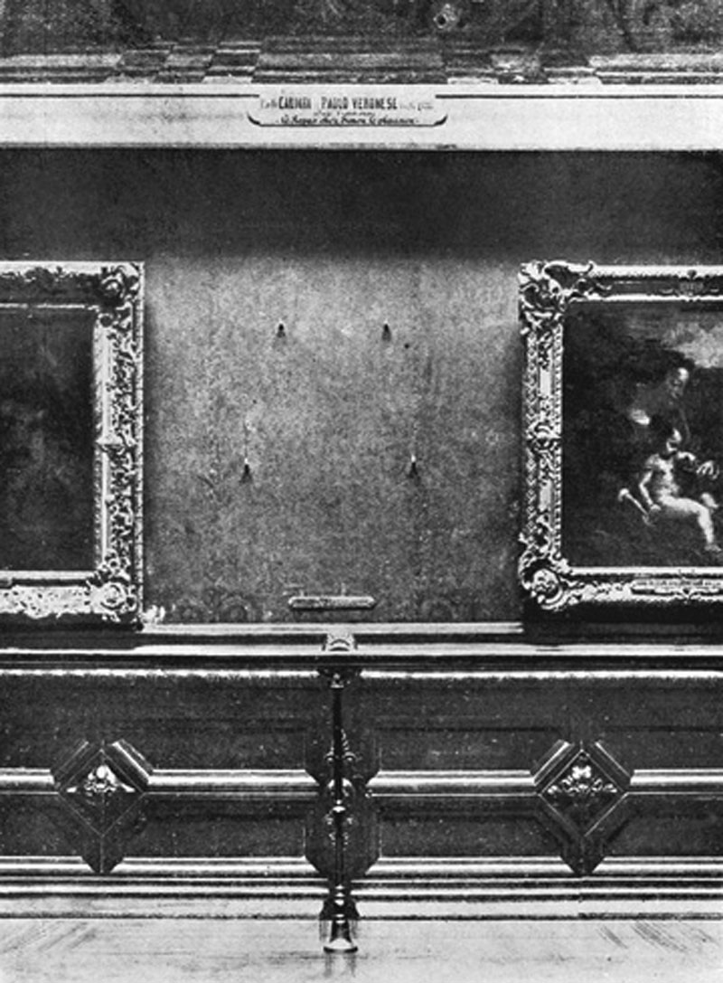 Paris, France: MONA LISA THEFT, 1911. The gap on the wall of the Carre Gallery of the Louvre Museum, Paris, where the Mona Lisa was exhibited before it was stolen 1911.  ©Mary Evans Picture Library / The Image Works