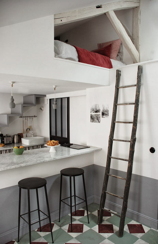 my-paradissi-tiny-attic-apartment-paris-marianne-evennou-07