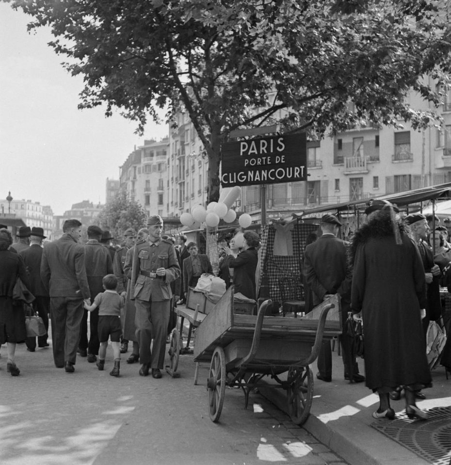 Walk through the Paris Flea Market in 1941